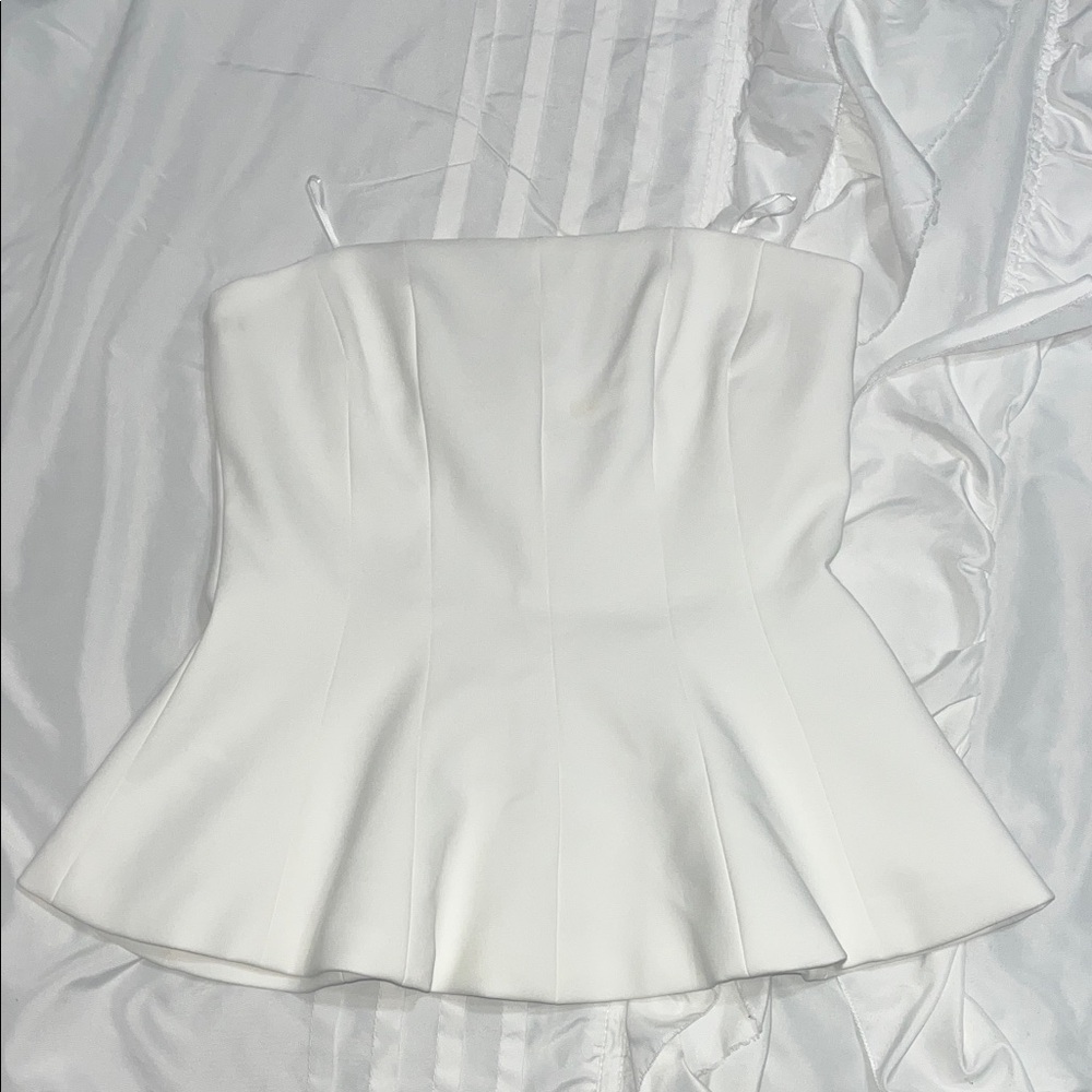 Elegant White Strapless Top